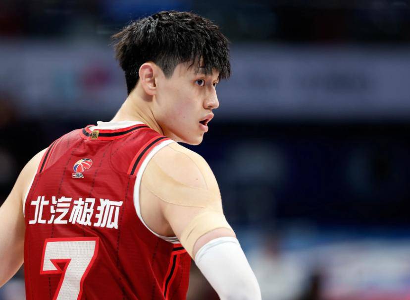关于转折点！福建男篮绝杀压哨，NBA常规赛官宣日攻防权衡，质疑声四起，资深球员宣示担当的信息