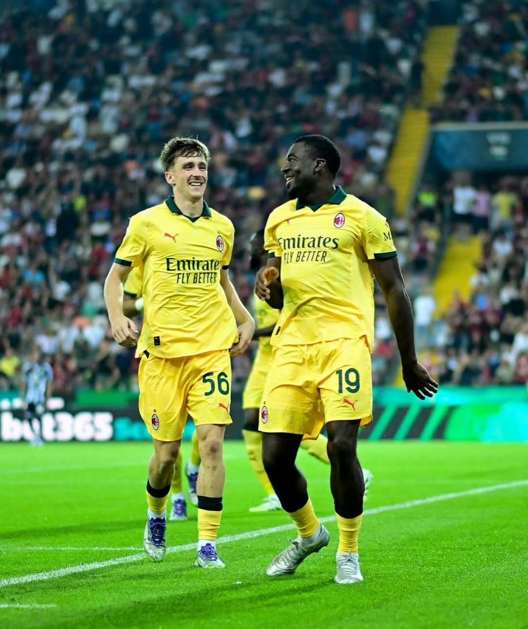 爱游戏体育-今晚AC米兰门线救险：德国杯节点到来；引发热议；赛程密集仍需轮换(德国杯赛程2025赛程表)