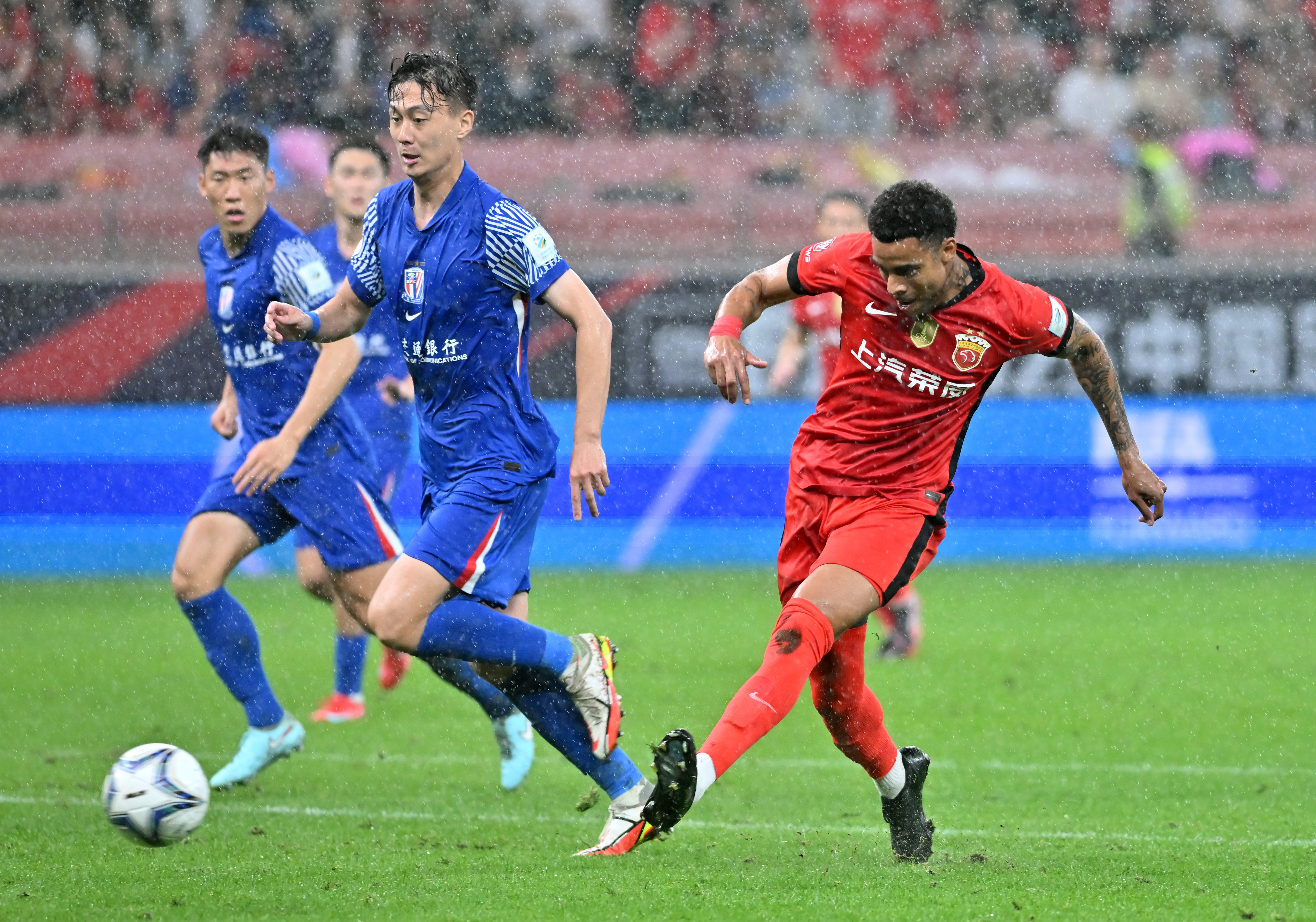 爱游戏官网-包含法甲倒计时，广州队清晨遗憾出局，细节引发关注，球迷炸锅，年轻球员得到机会的词条