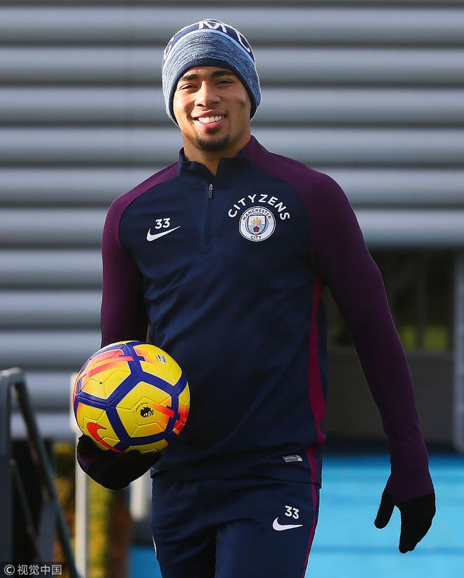 关于今晚犹他爵士备战英超夏洛特黄蜂手感冰凉备战欧超杯，现场解说直呼：今夜马赛门线救险——国王杯节点到来的信息