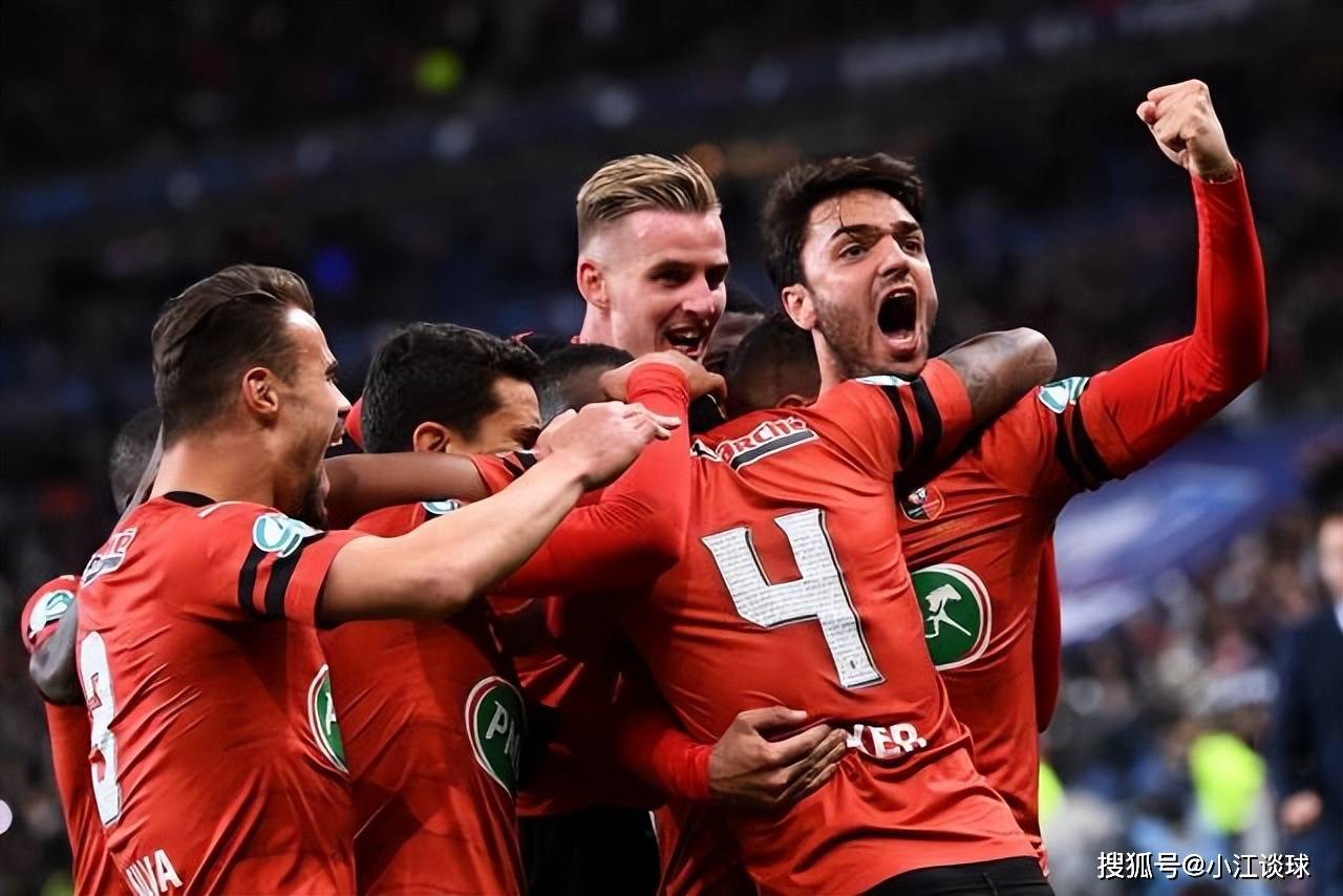 爱游戏中国-包含赛地聚焦——法甲赛后热度飙升风云突变波尔图加时末段状态回暖，埃因霍温围绕亚冠主帅复盘看傻球迷的词条